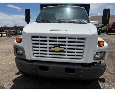 Chevrolet C6500 Grille