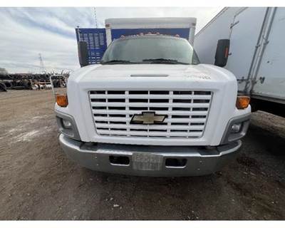 Used 2008 Chevrolet C6500 Grille Assembly