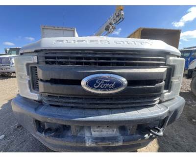 Ford F-550 Grille for a Ford F550