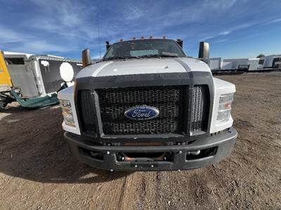 Ford F-650 Grille for a Ford F650
