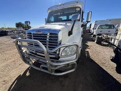 Freightliner Cascadia Grille