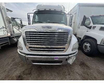 Used 2015 Freightliner M2 112 Grille Assembly