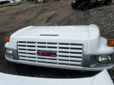 GMC C5500 Grille