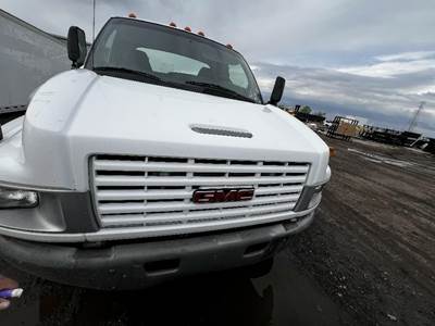 GMC C5500 Grille