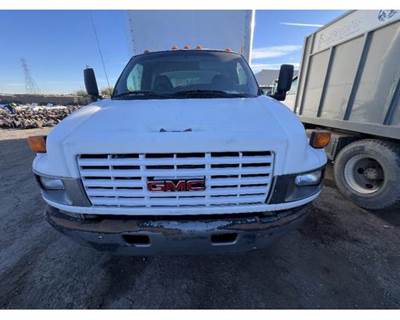 GMC C5500 Grille
