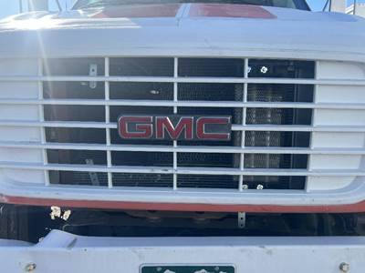 GMC C6500 Grille