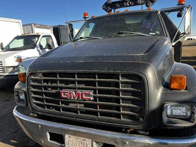 GMC C6500 Grille