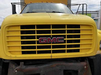 GMC C7500 Grille