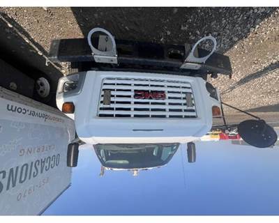 GMC C7500 Grille