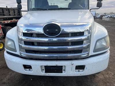 Hino 268 Grille