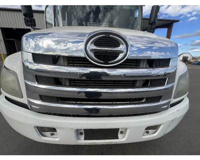 Hino FE Grille