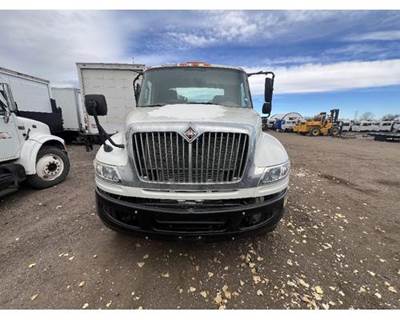 International 4400 Grille