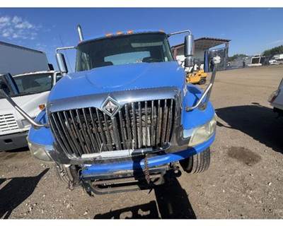 Used 2005 International 4400 Grille Assembly