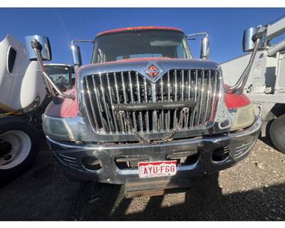 Used 2004 International 4400 Grille Assembly