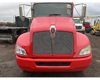 Used 2009 Kenworth T270 Grille Assembly