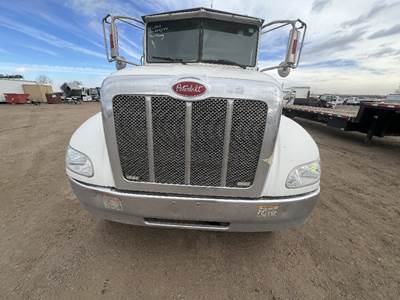Peterbilt 337 Grille