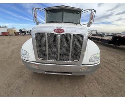 Peterbilt 337 Grille