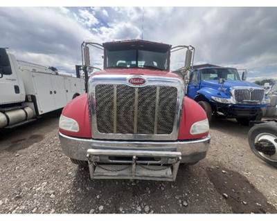 Peterbilt 337 Grille