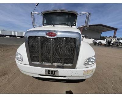 Used 2016 Peterbilt 337 Grille Assembly