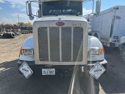 Peterbilt 365 Grille