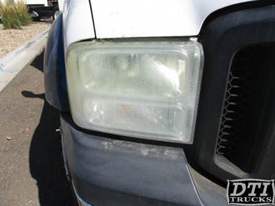 Ford F-550 Right Headlight Assembly for a Ford F550