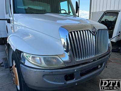 International 4300 Headlight Assembly