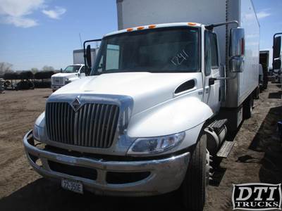 International 4300 Headlight Assembly