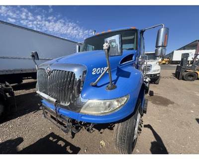 International 4400 Headlight Assembly