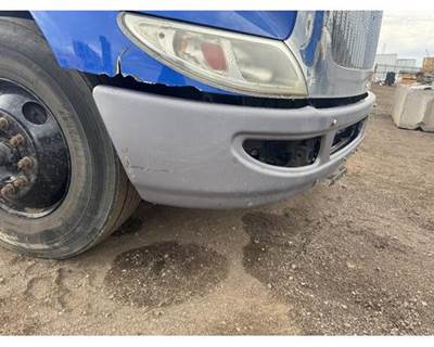 International 8600 Headlight Assembly
