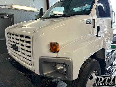 Chevrolet C6500 Hood