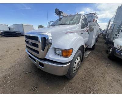 2007 Ford F-750 Complete Hood Assembly with Grille and Headlights