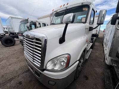 Freightliner Cascadia Hood