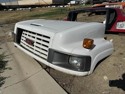 GMC C5500 Hood