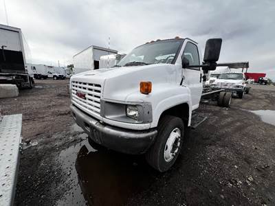 GMC C5500 Hood
