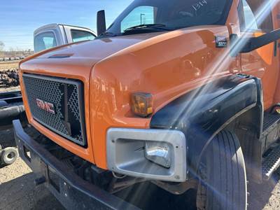 GMC C6500 Hood