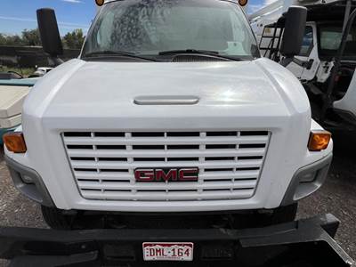 GMC C6500 Hood