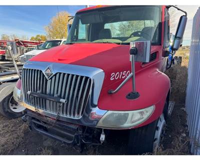 International 4400 Hood