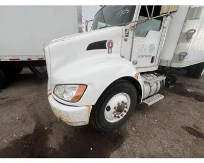 2014 Kenworth T370 Complete Hood Assembly with Grille and Headlights