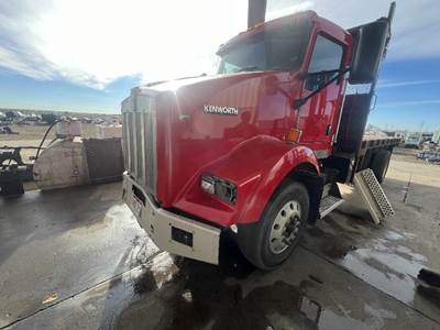 Used 2007 Kenworth T800 Complete Hood Assembly with Grill and Headlights