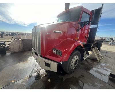Used 2007 Kenworth T800 Complete Hood Assembly with Grill and Headlights