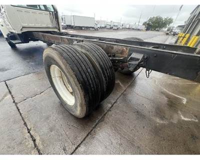 Ford F-800 Hub for a Ford F800