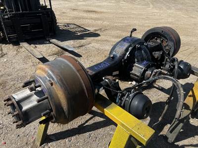 Freightliner FL60 Hub