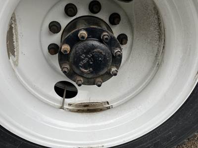 Freightliner M2 106 Hub