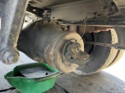 Freightliner M2 106 Hub