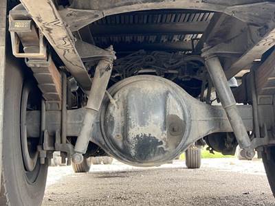 Freightliner M2 106 Hub