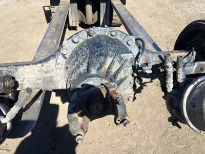 Freightliner M2 106 Hub