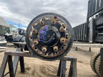 Freightliner M2 106 Hub