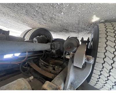 Freightliner M2 106 Hub