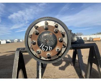 Freightliner M2 106 Hub