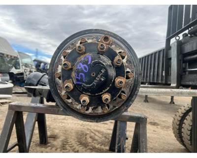 Freightliner M2 106 Hub